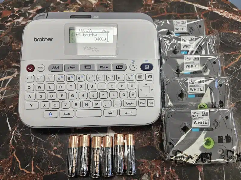 Brother PT-D400BP inkl. 5x TZe-231 (12 mm) Brother-PT-D400BP-inkl-5x-TZe-231-12-mm-0